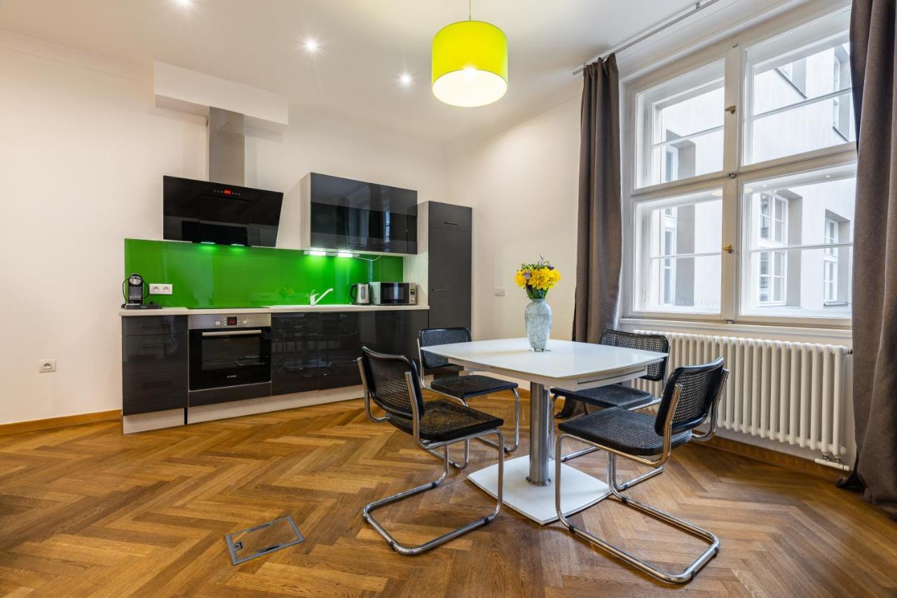 Dlouha Palace - Live In One Of The Best Streets Praha Exteriér fotografie